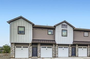 Colorado Springs Apartments with Garages for Rent